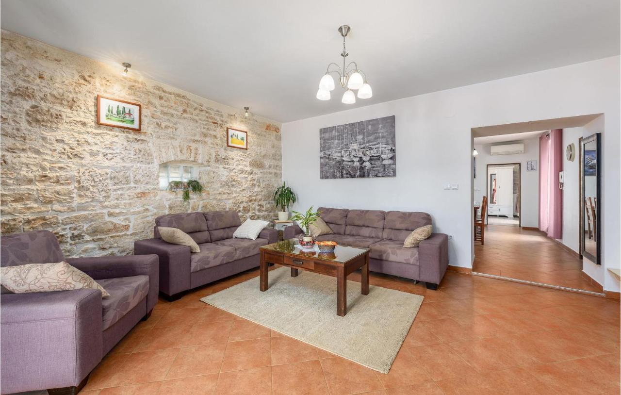 Cozy Home In Pamici With Kitchen Kültér fotó