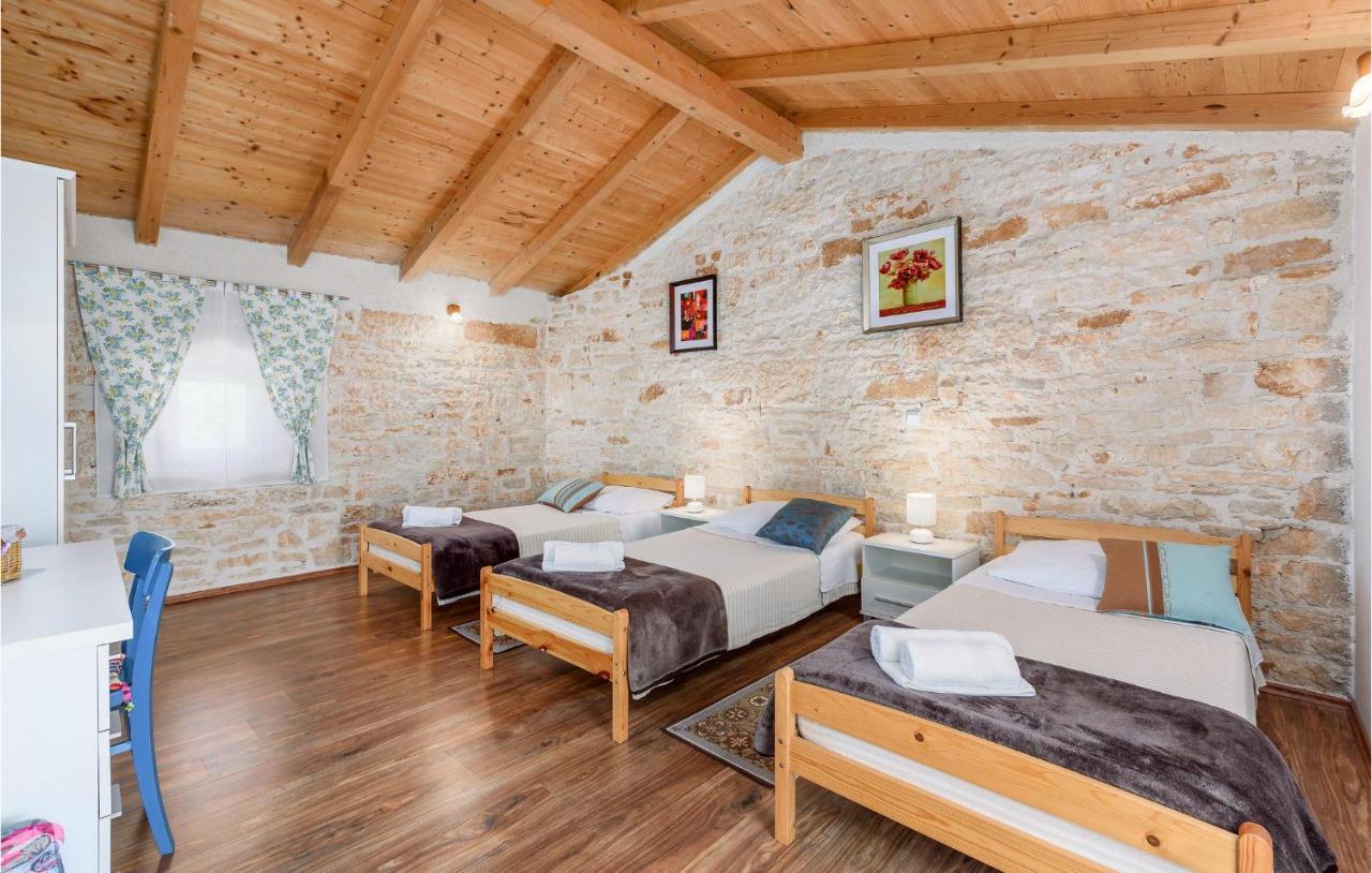 Cozy Home In Pamici With Kitchen Kültér fotó