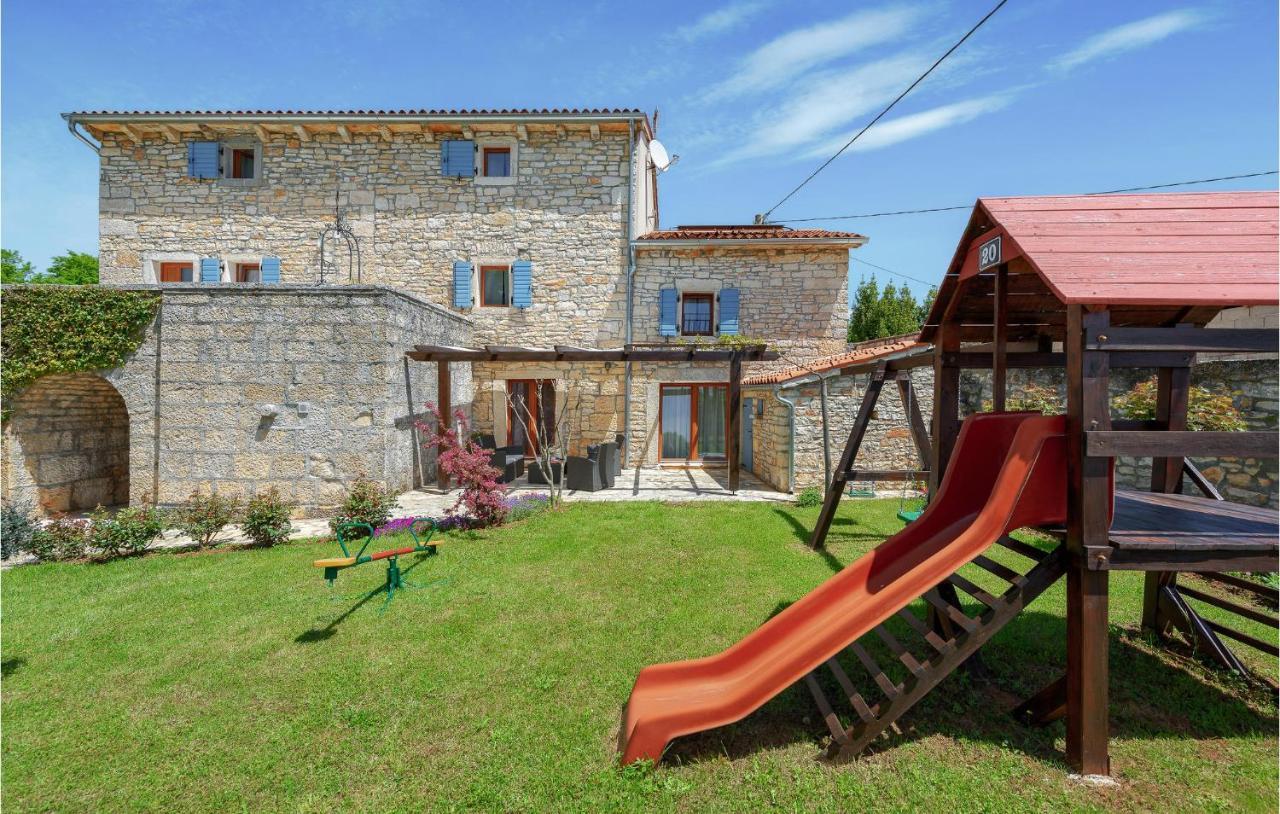 Cozy Home In Pamici With Kitchen Kültér fotó