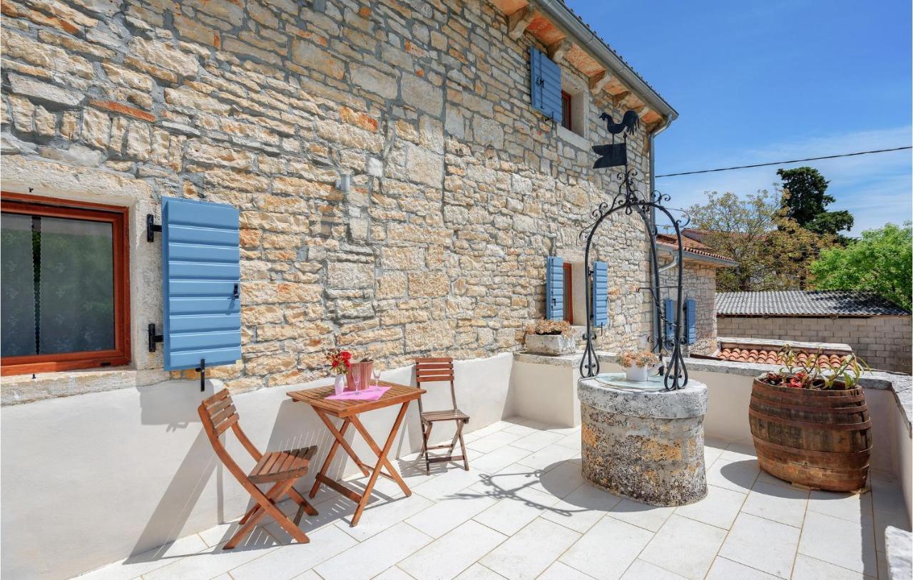 Cozy Home In Pamici With Kitchen Kültér fotó